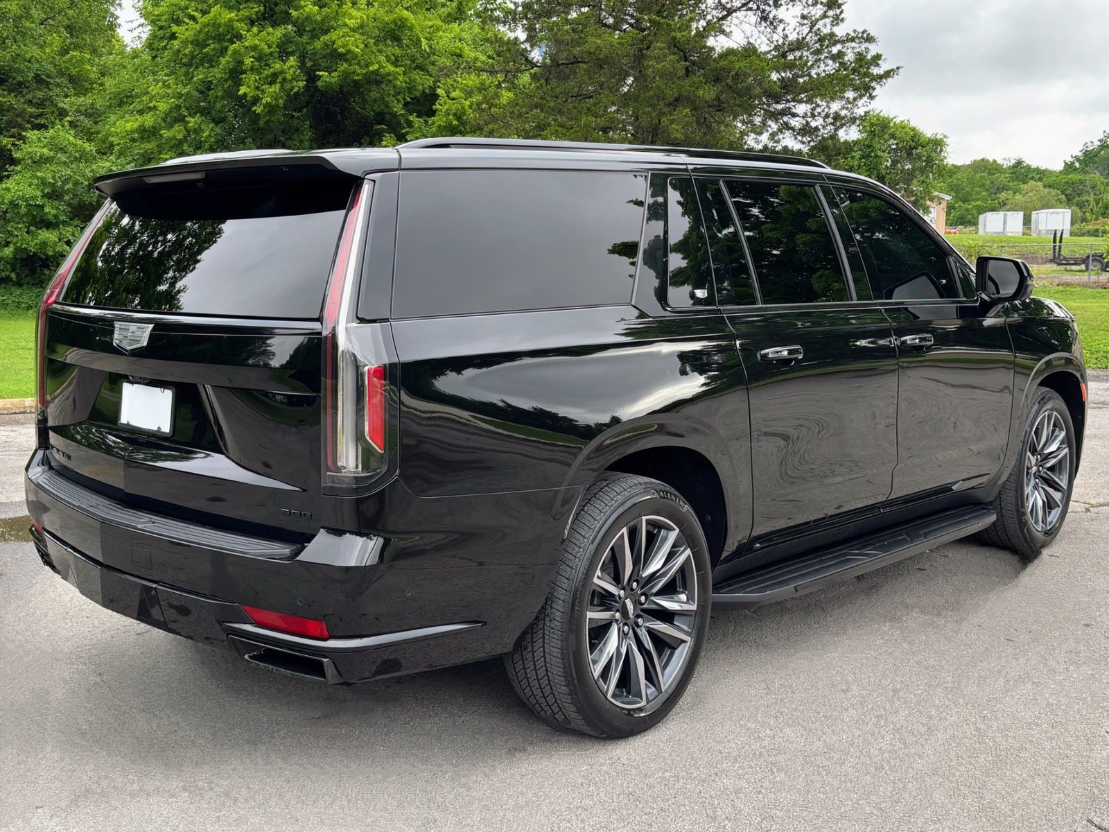 
								2022 Cadillac Escalade ESV full									