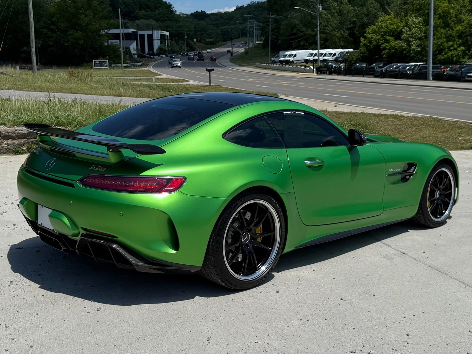 
								2018 Mercedes-Benz AMG GT R full									