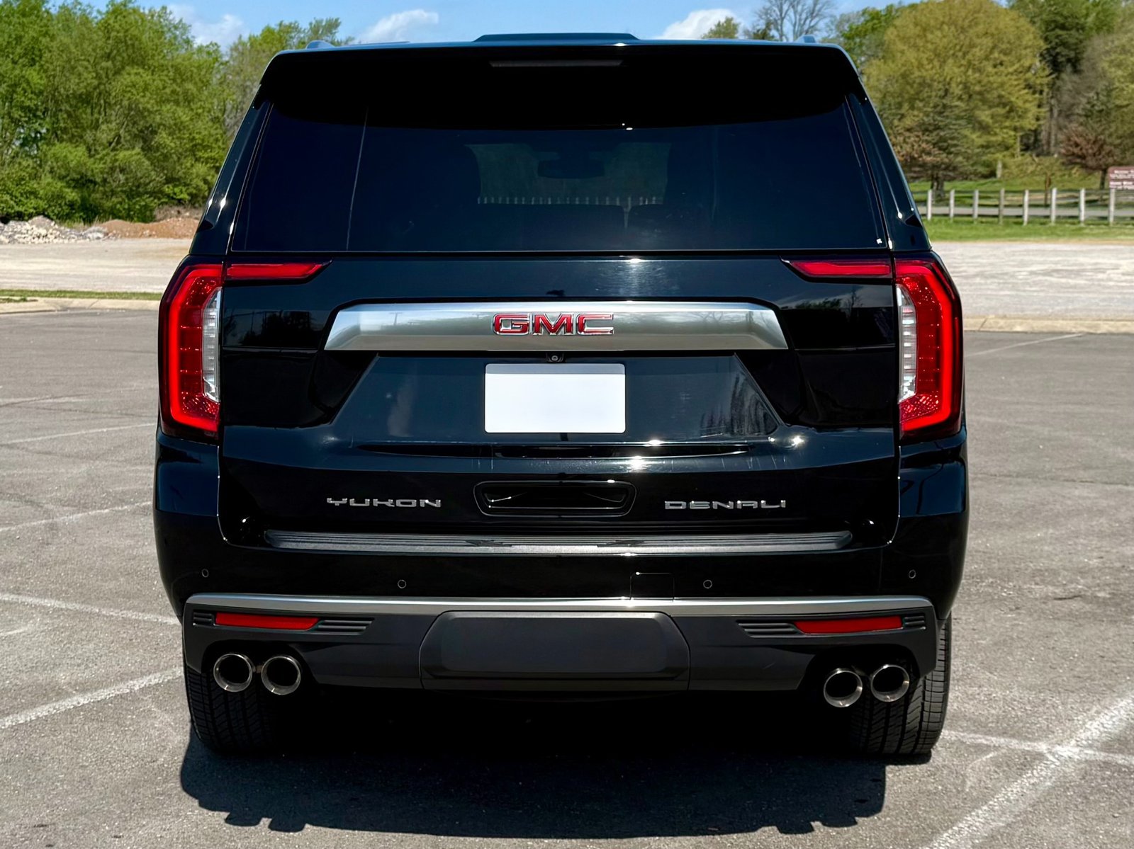 
								2022 GMC Yukon Denali full									