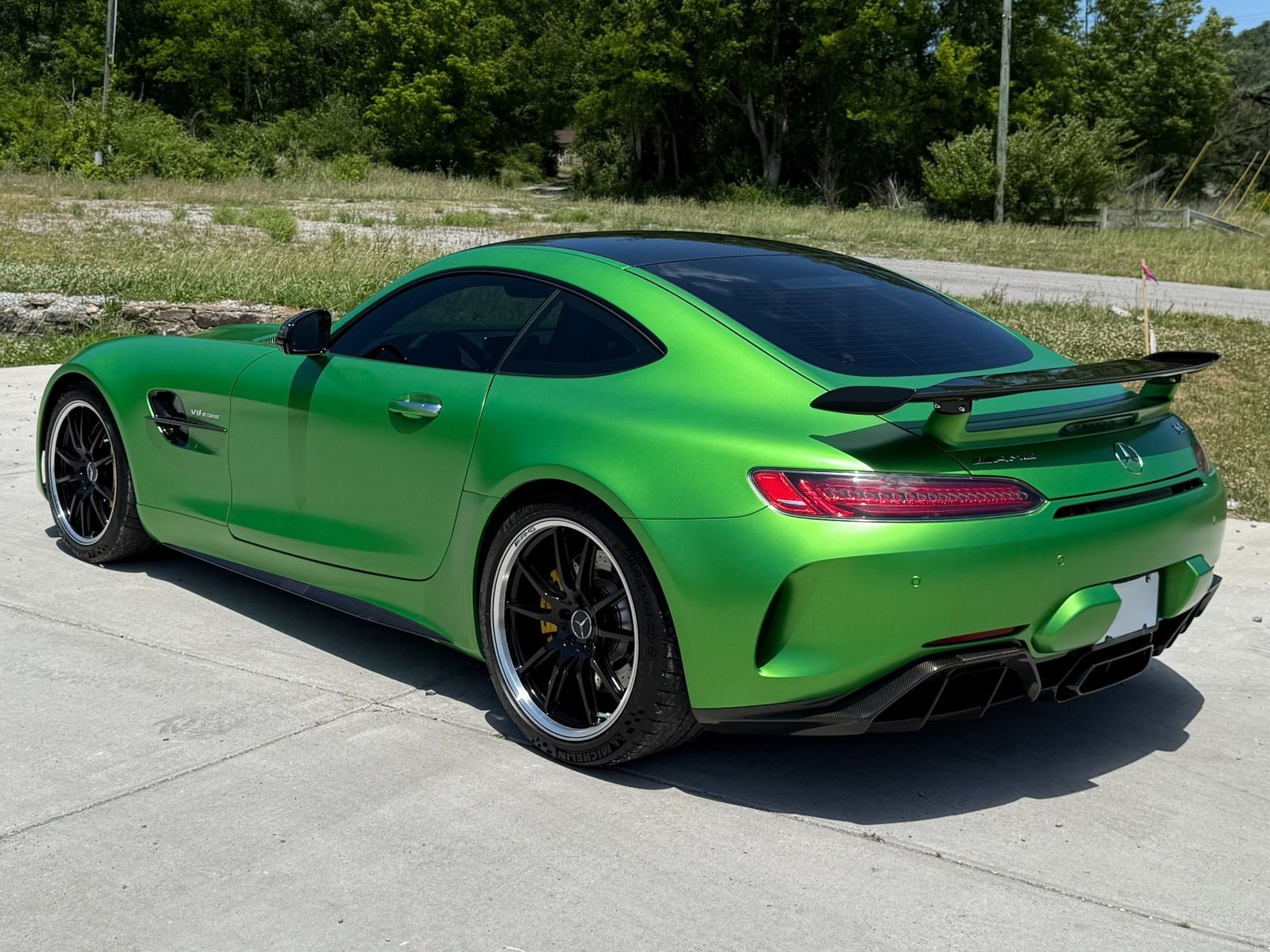 
								2018 Mercedes-Benz AMG GT R full									