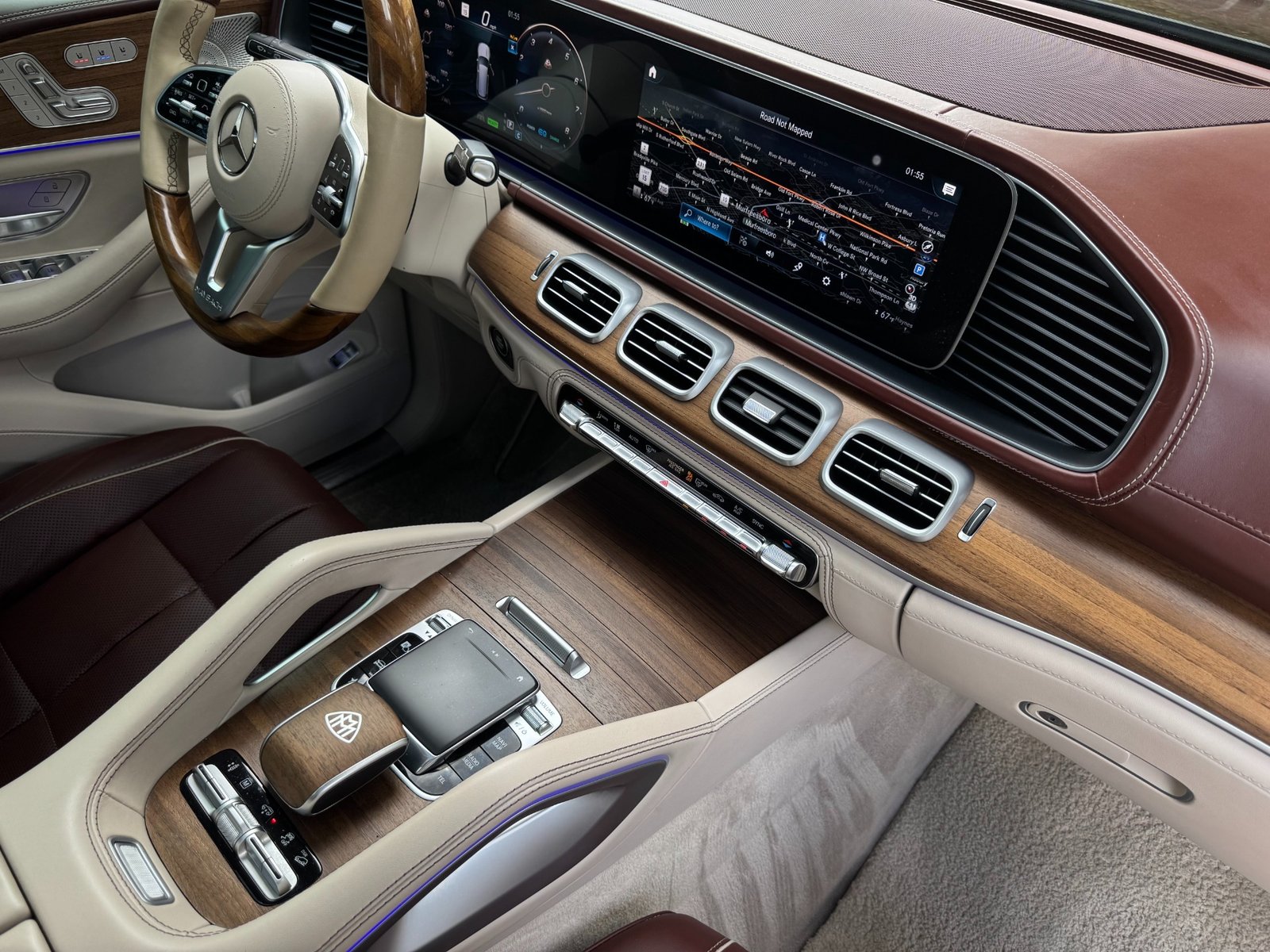 
								2023 Mercedes-Benz GLS 600 Maybach 4MATIC full									