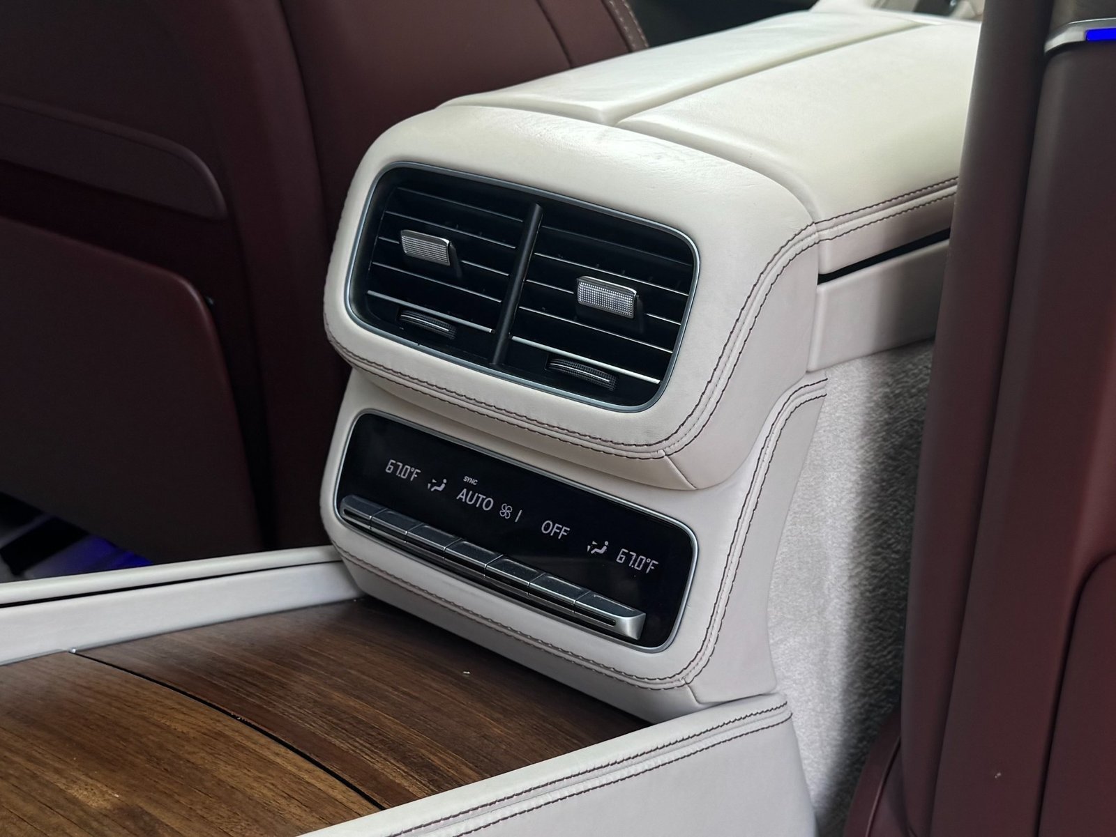 
								2023 Mercedes-Benz GLS 600 Maybach 4MATIC full									