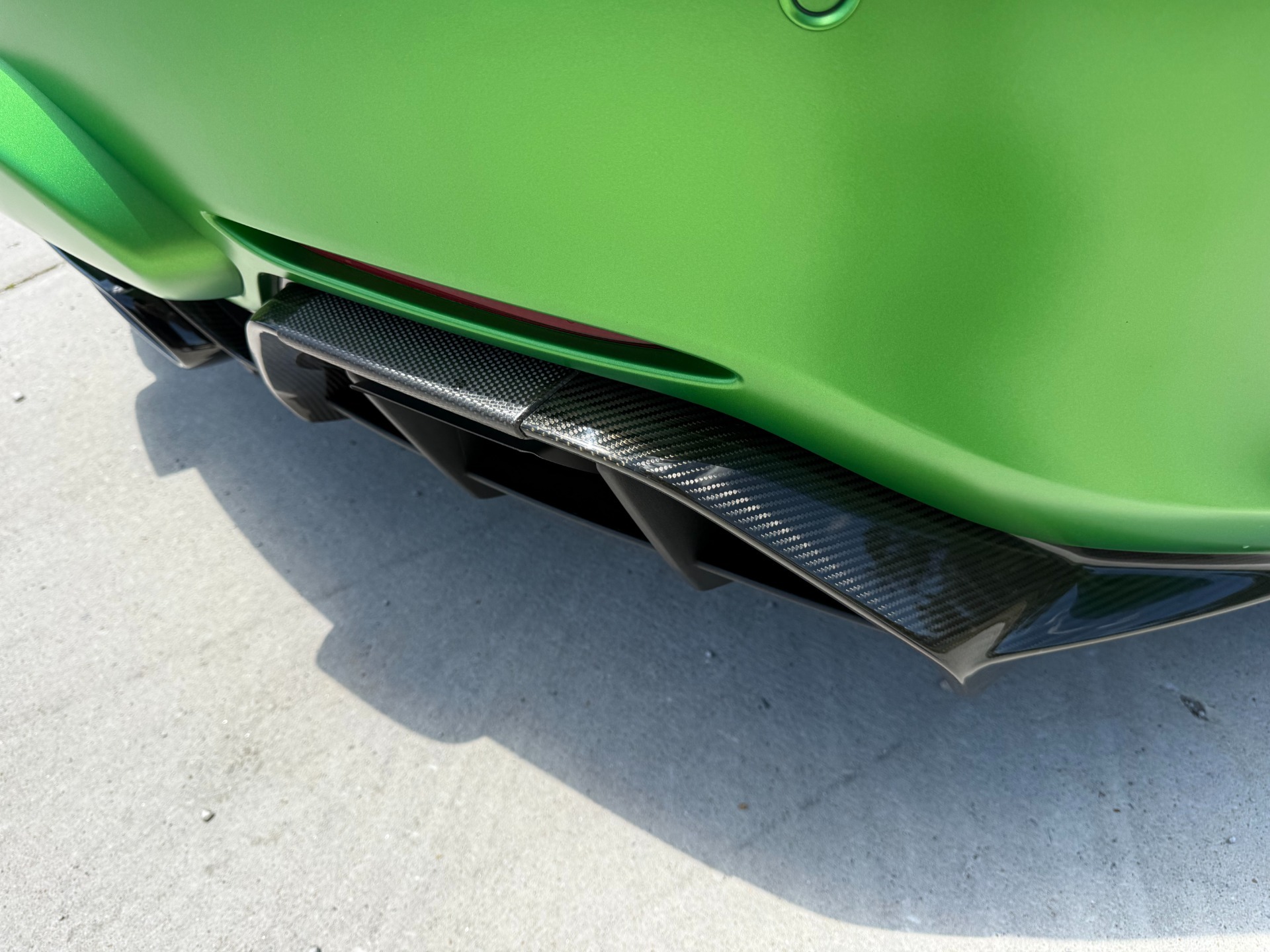 
								2018 Mercedes-Benz AMG GT R full									