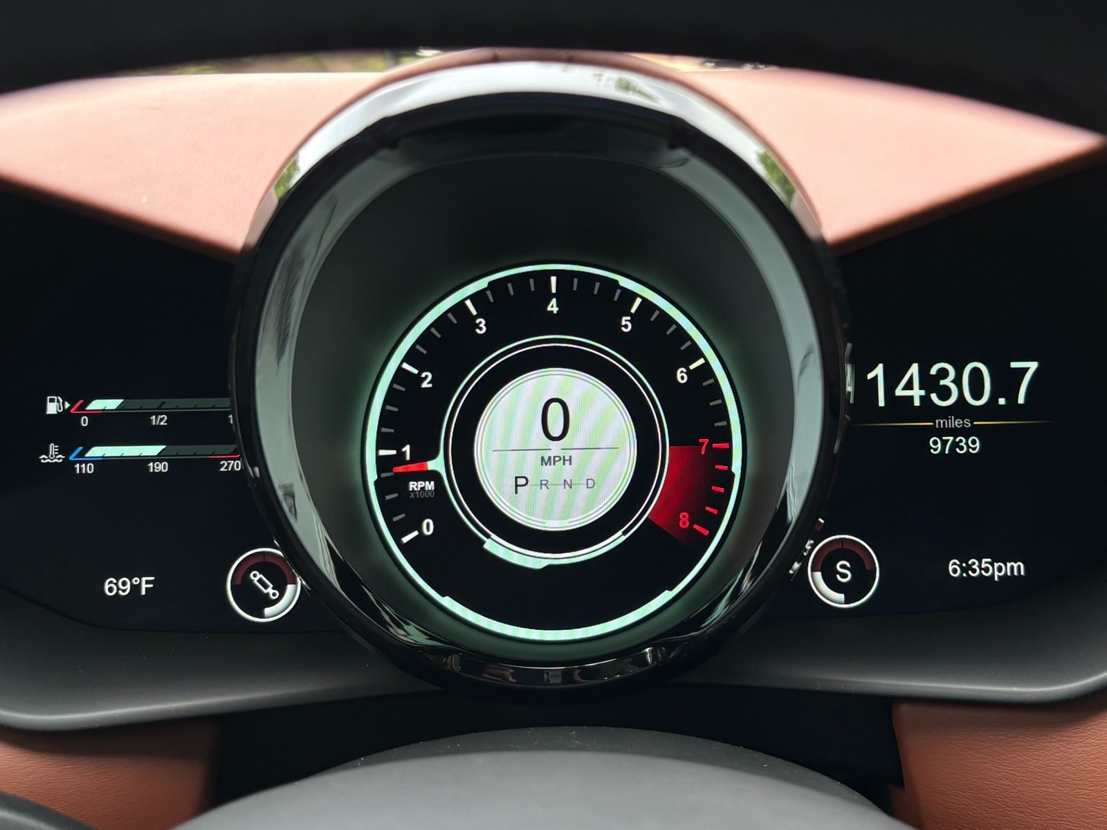 
								2020 Aston Martin Vantage full									