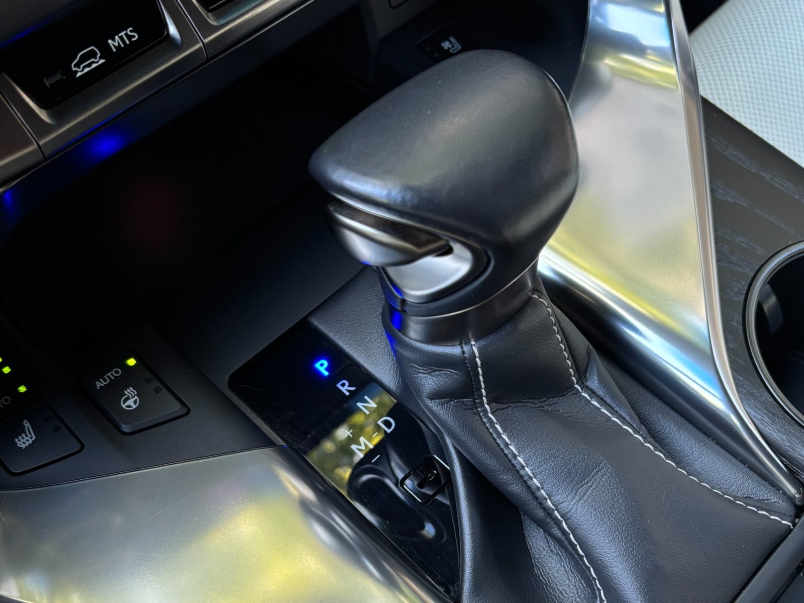 
								2022 Lexus LX 600 full									