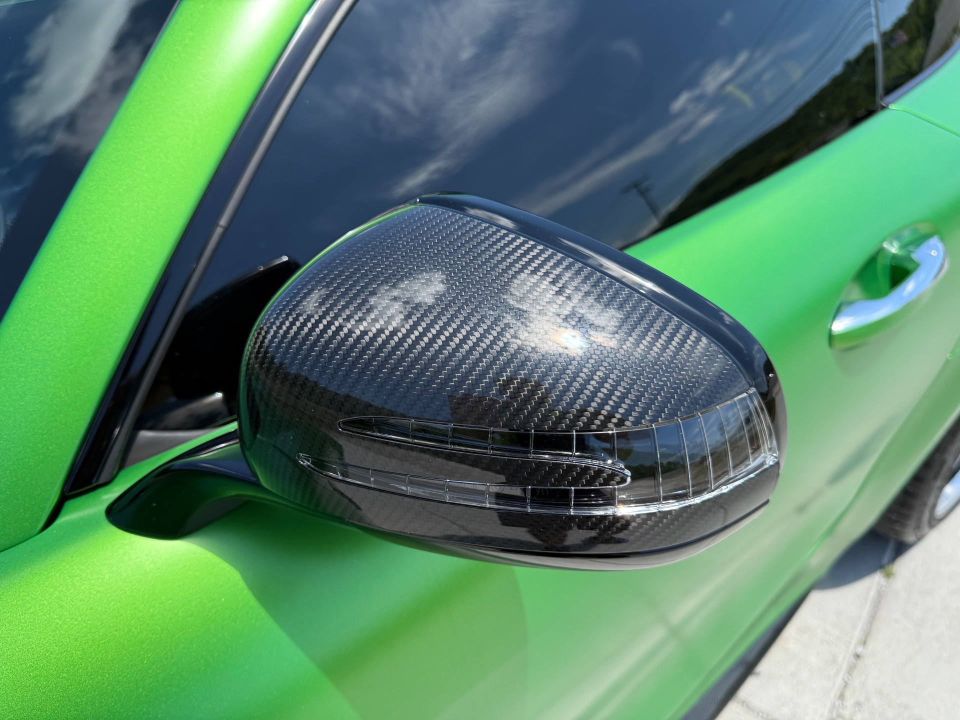
								2018 Mercedes-Benz AMG GT R full									