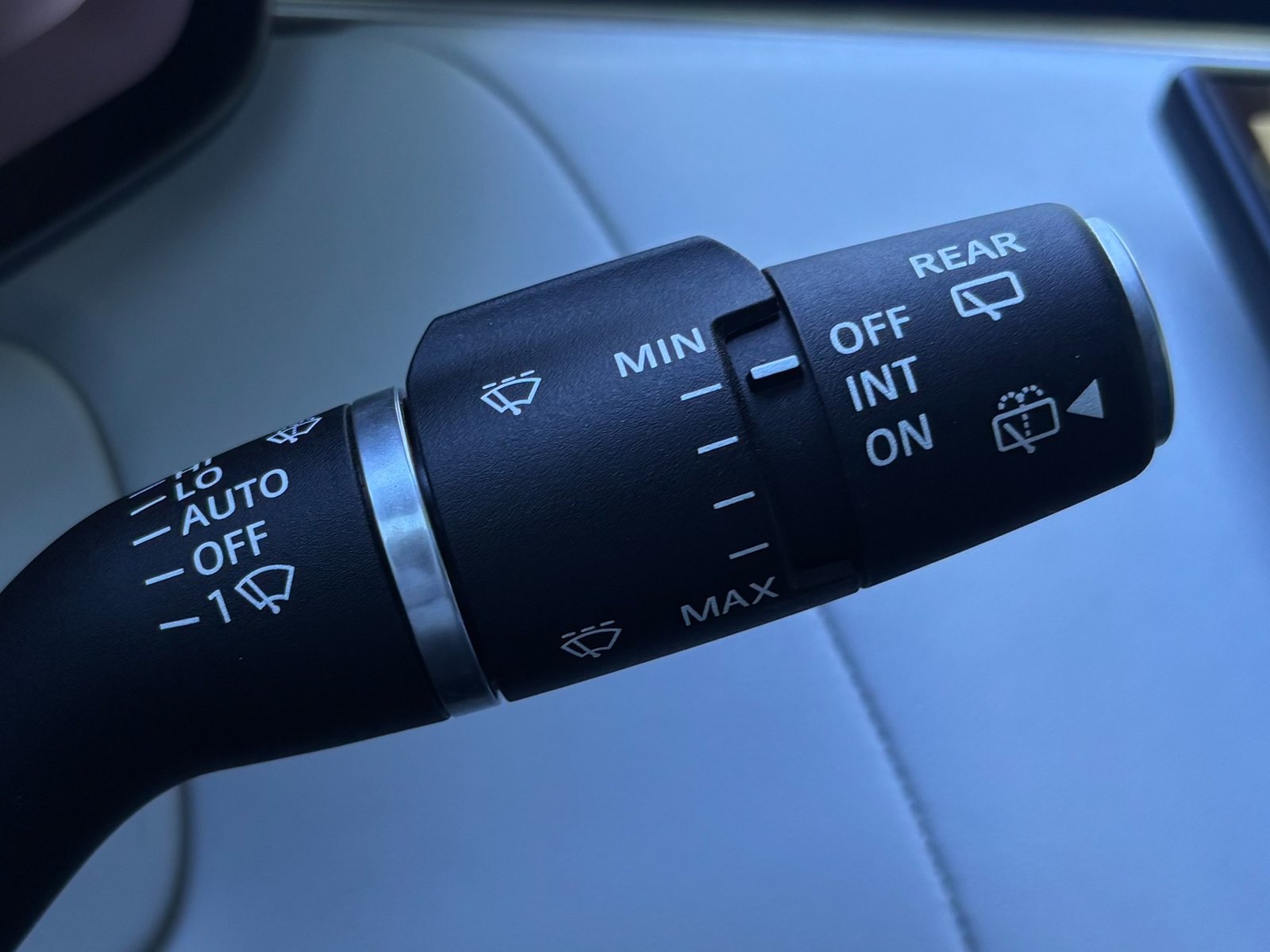 
								2023 Range Rover Sport P530 full									