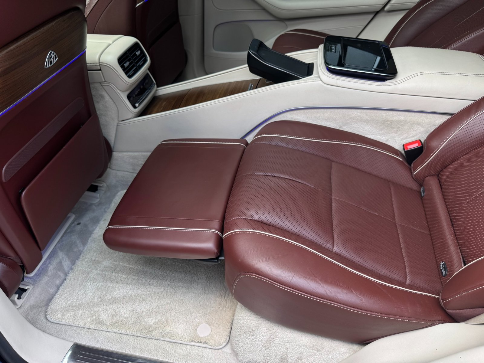 
								2023 Mercedes-Benz GLS 600 Maybach 4MATIC full									
