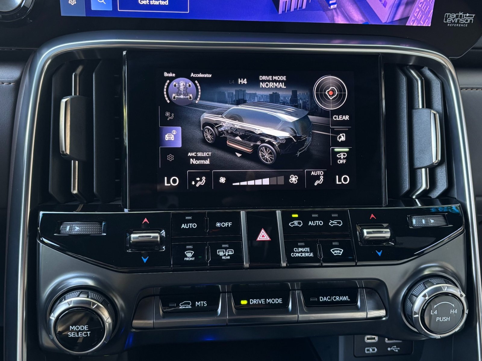 
								2022 Lexus LX 600 full									