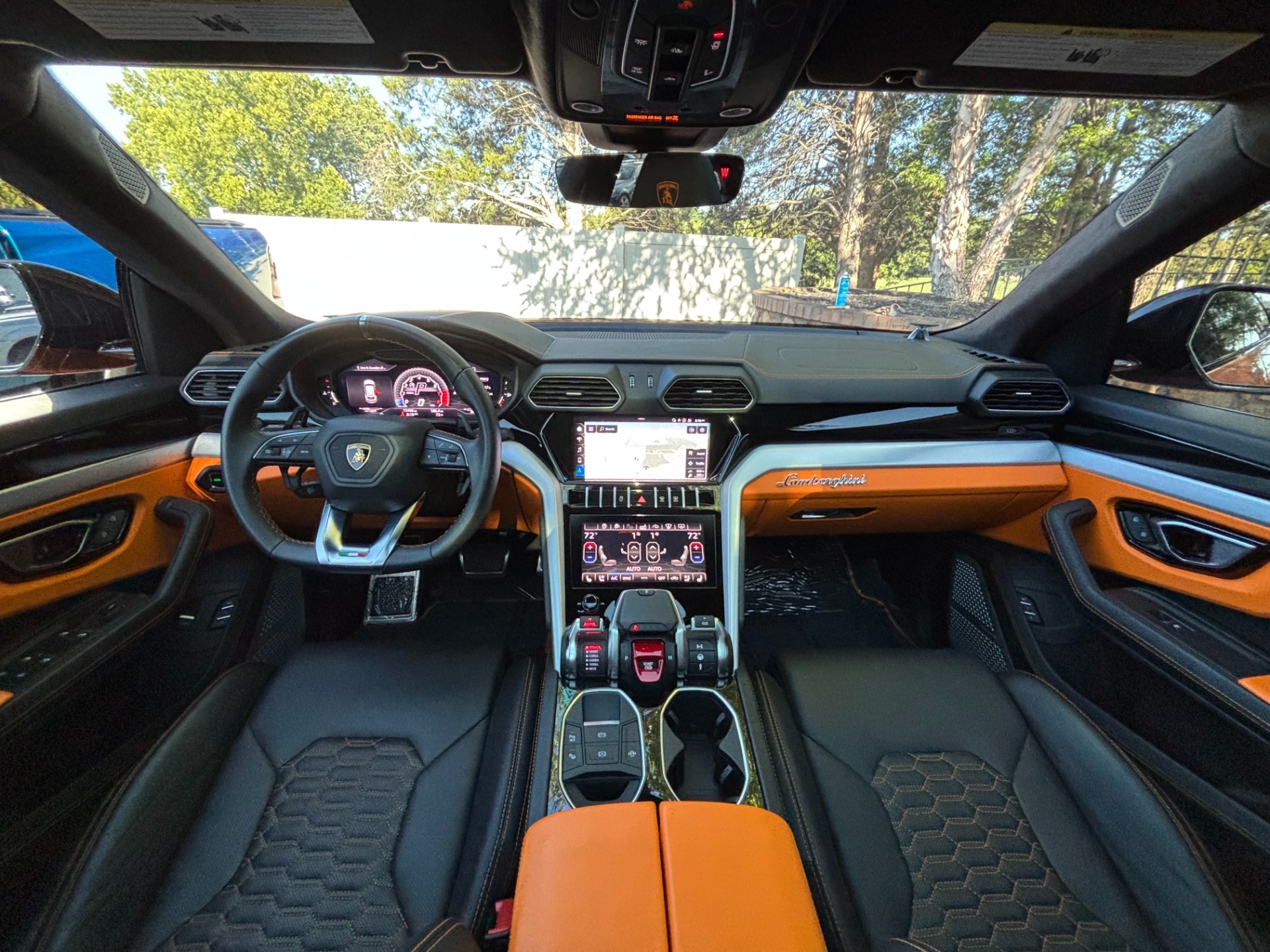 
								2021 Lamborghini Urus full									