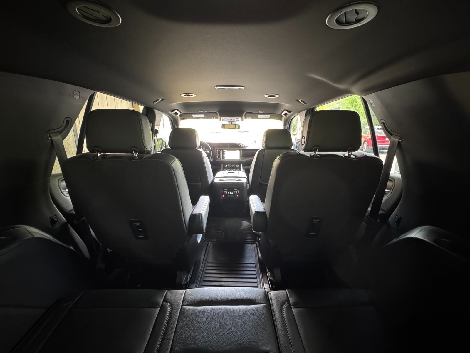 
								2022 GMC Yukon Denali full									