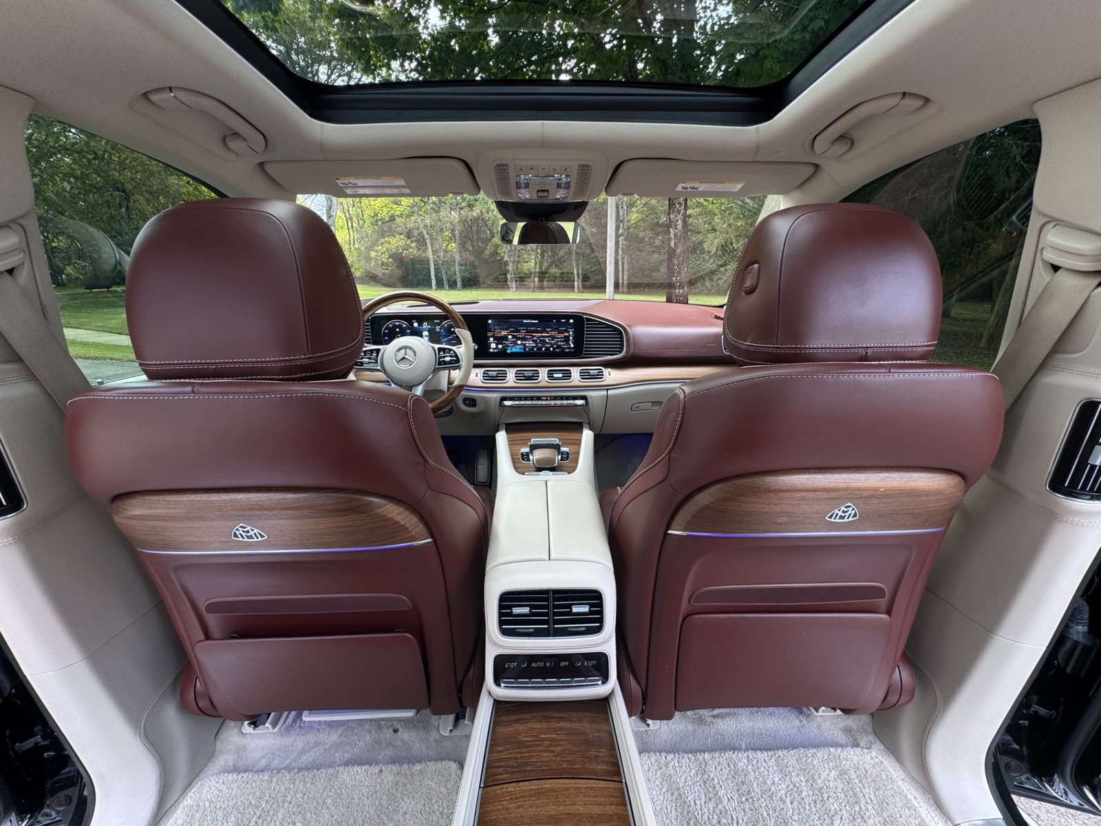 
								2023 Mercedes-Benz GLS 600 Maybach 4MATIC full									