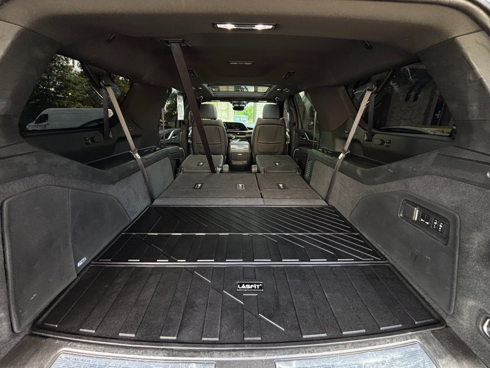 
								2022 Cadillac Escalade ESV full									