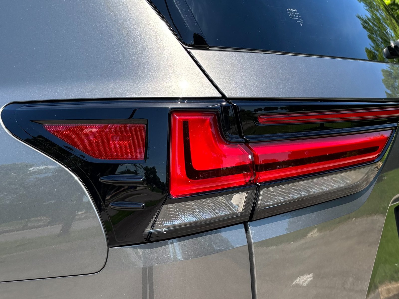 
								2022 Lexus LX 600 full									