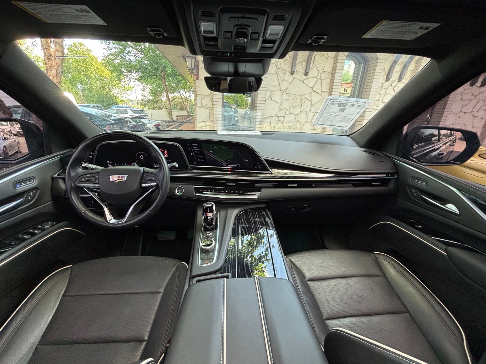 
								2022 Cadillac Escalade ESV full									