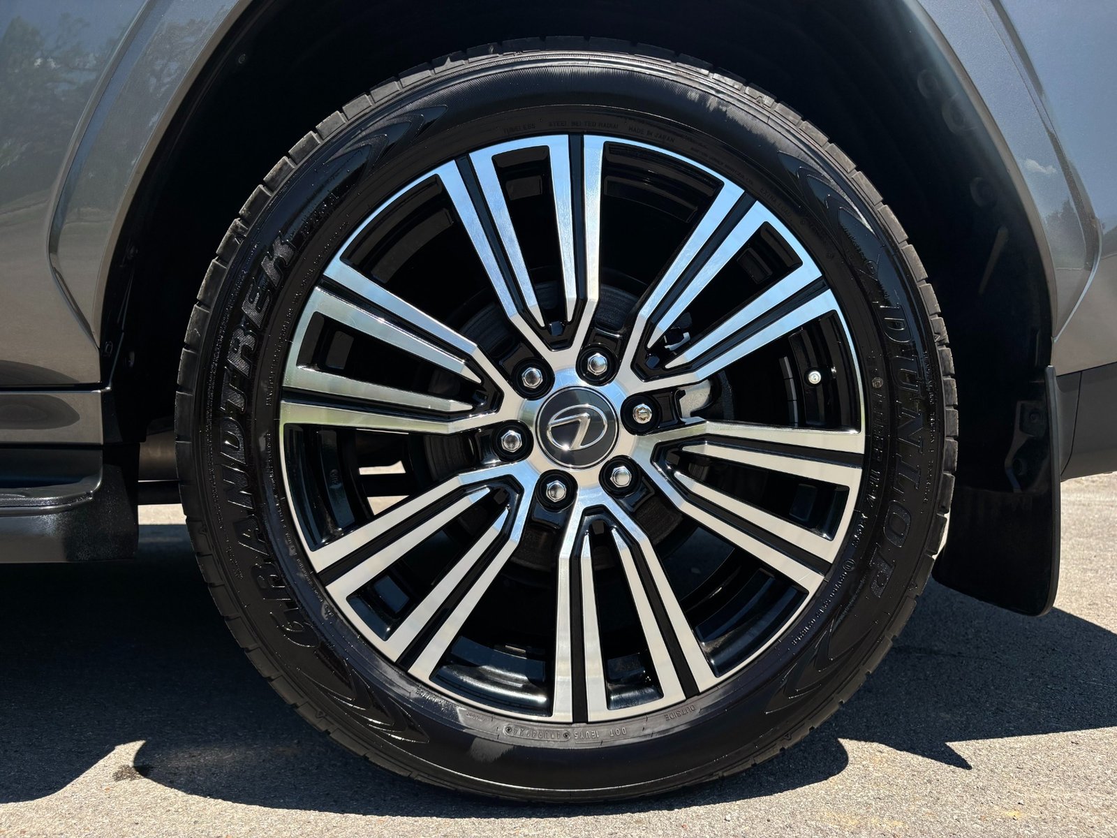 
								2022 Lexus LX 600 full									