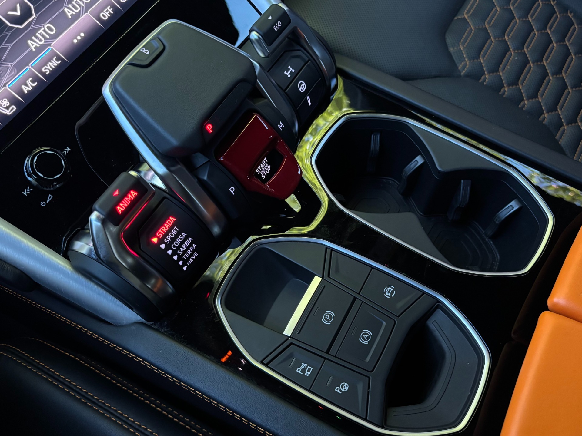 
								2021 Lamborghini Urus full									