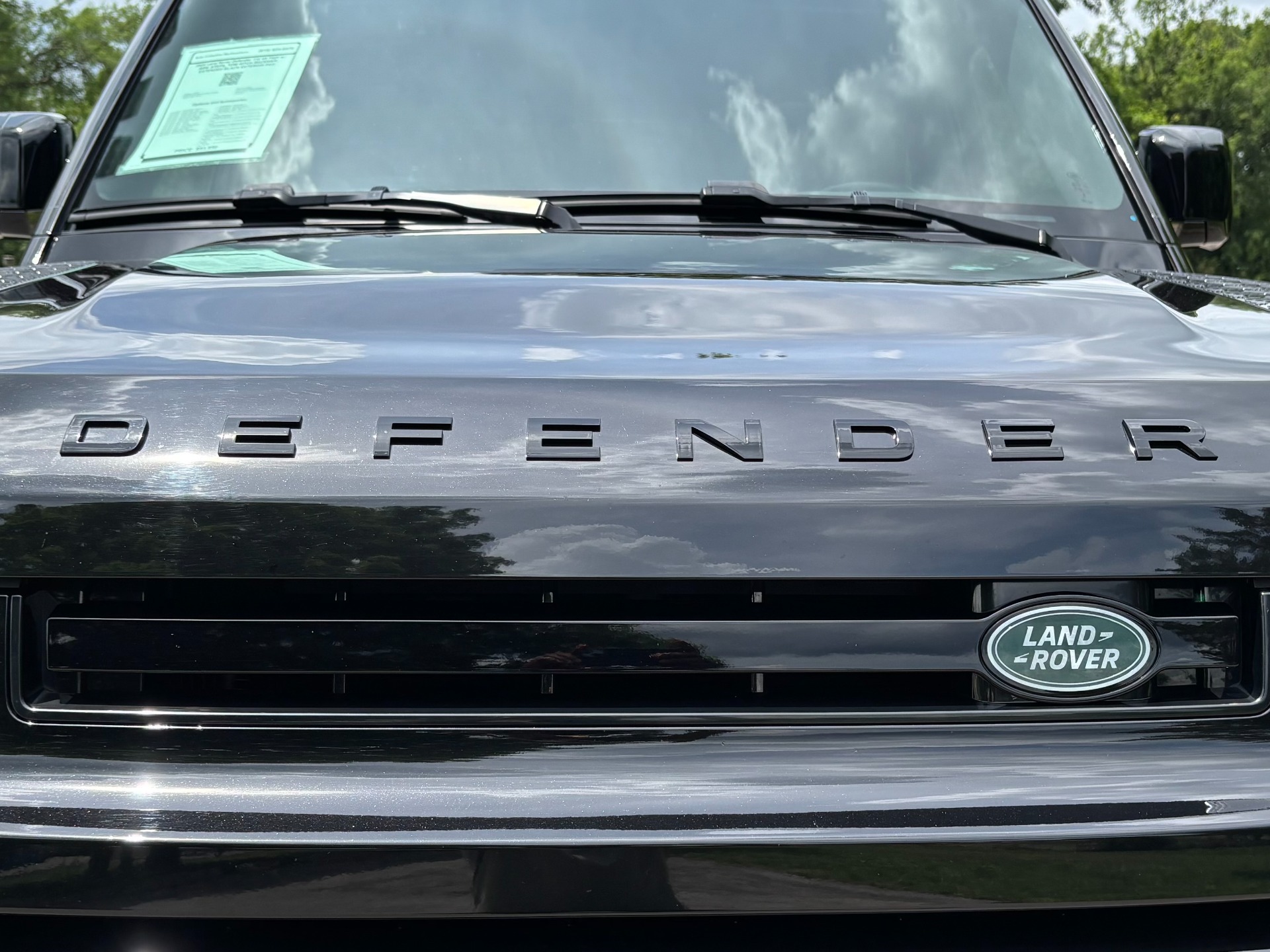 
								2025 Land Rover Defender full									