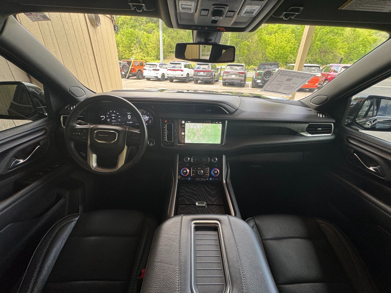 
								2022 GMC Yukon Denali full									