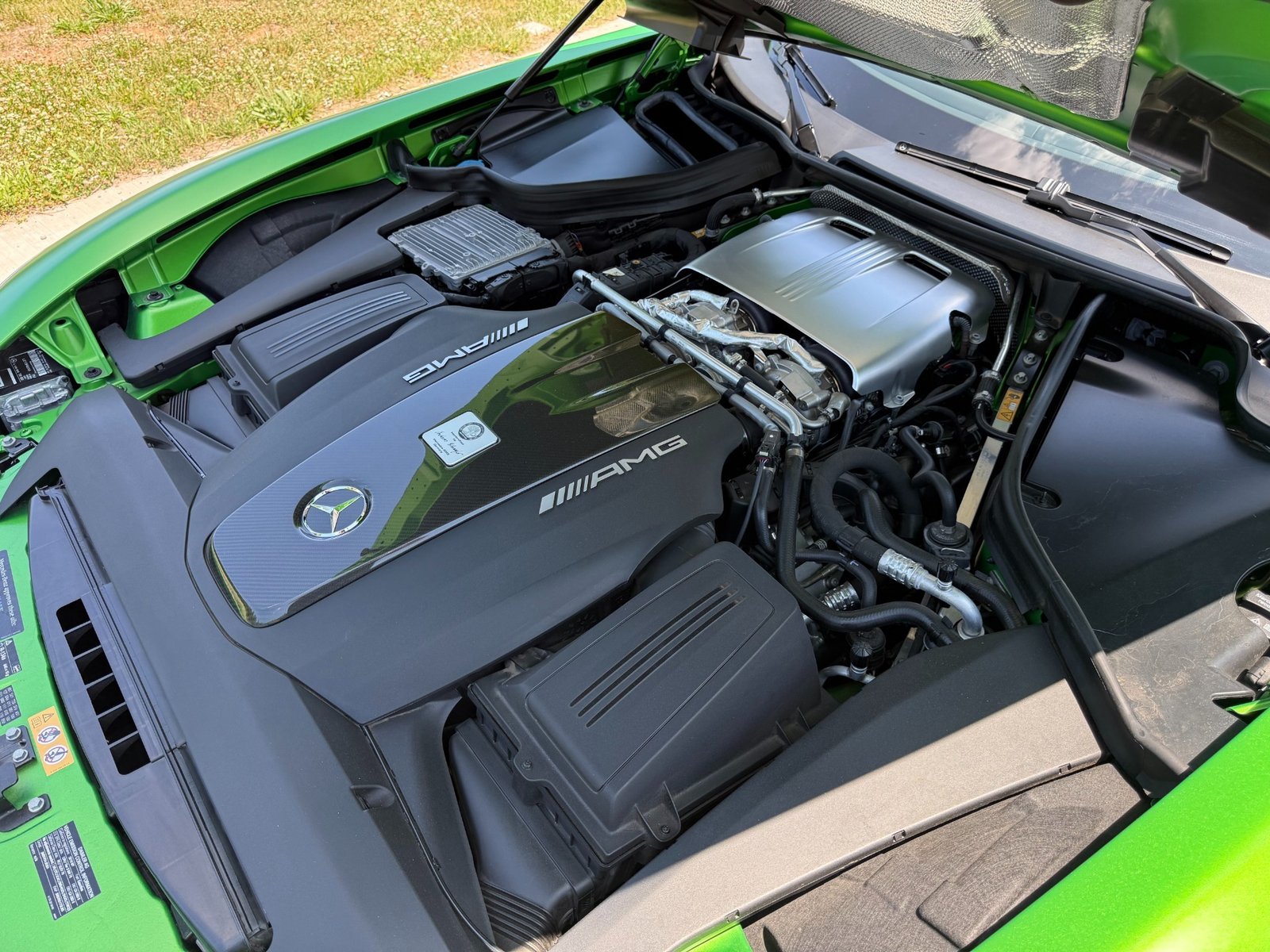 
								2018 Mercedes-Benz AMG GT R full									