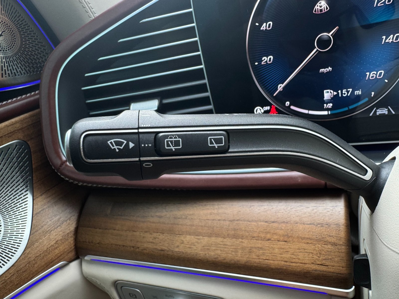 
								2023 Mercedes-Benz GLS 600 Maybach 4MATIC full									