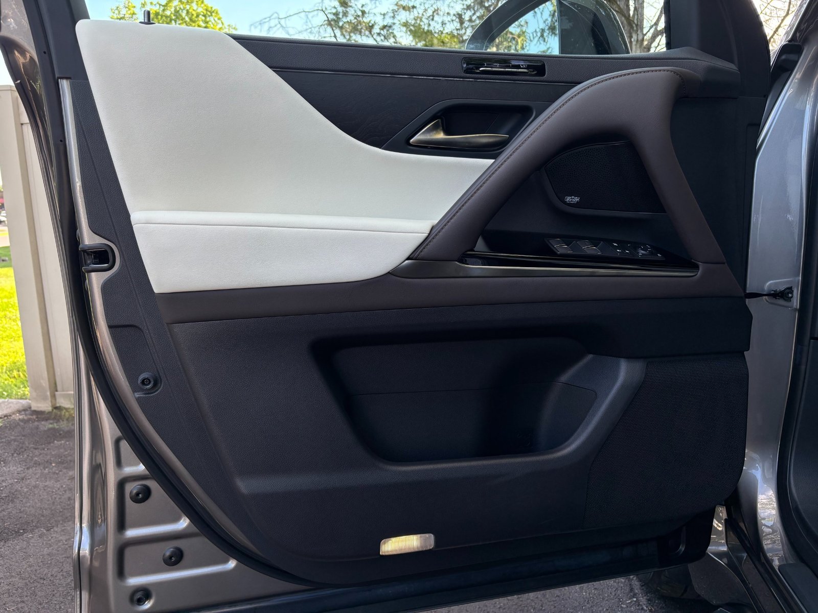 
								2022 Lexus LX 600 full									