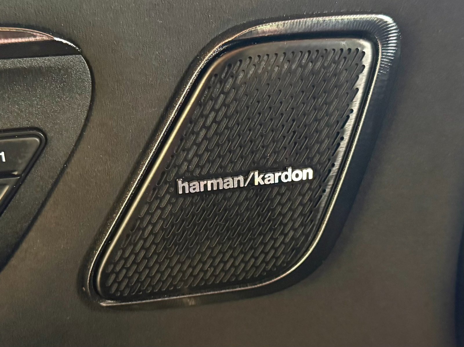 
								2022 Ram 1500 TRX full									