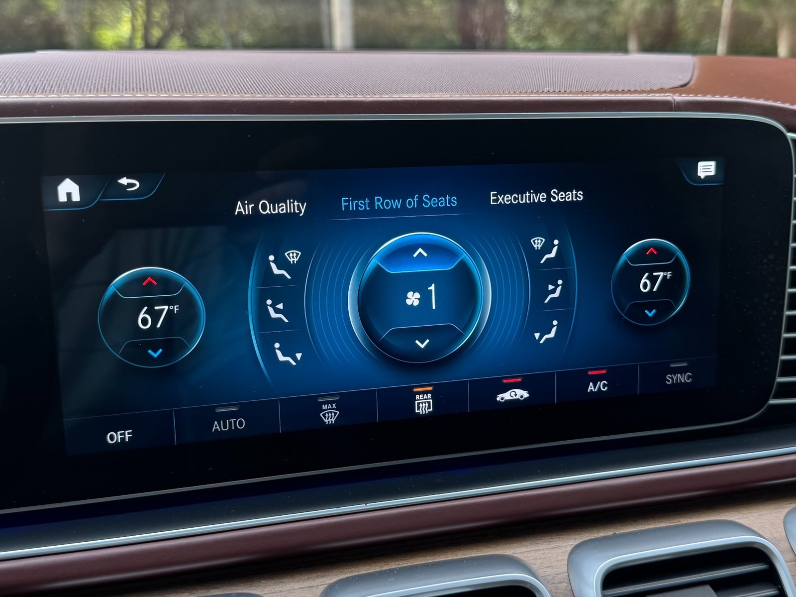 
								2023 Mercedes-Benz GLS 600 Maybach 4MATIC full									