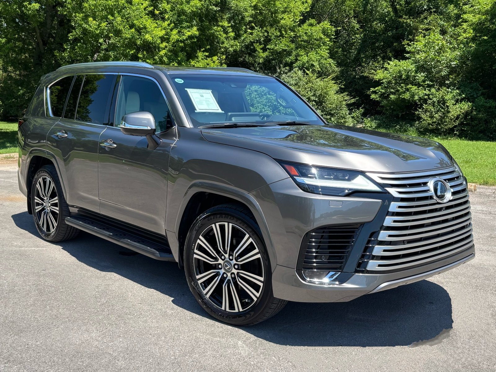 
								2022 Lexus LX 600 full									