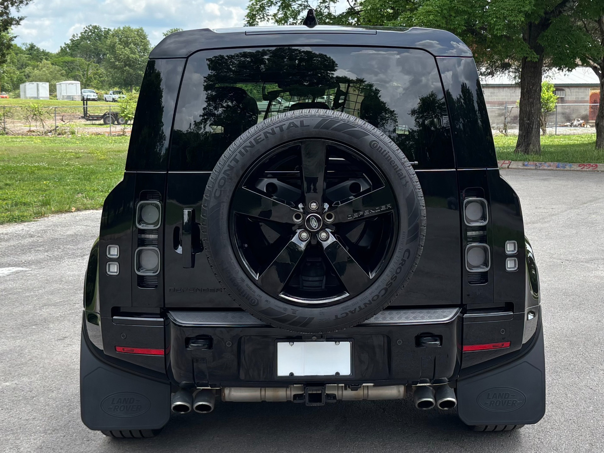 
								2025 Land Rover Defender full									