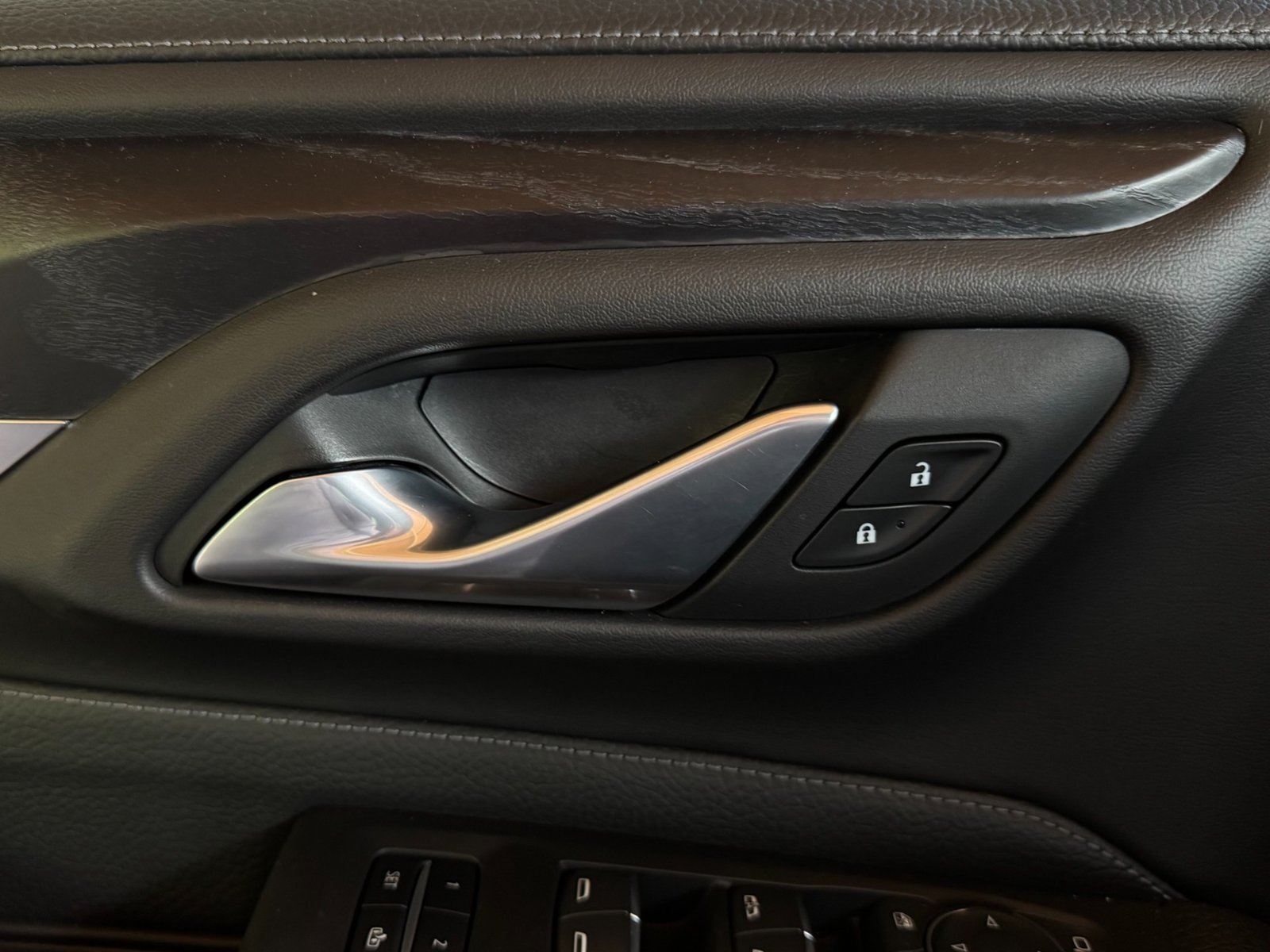 
								2022 GMC Yukon Denali full									