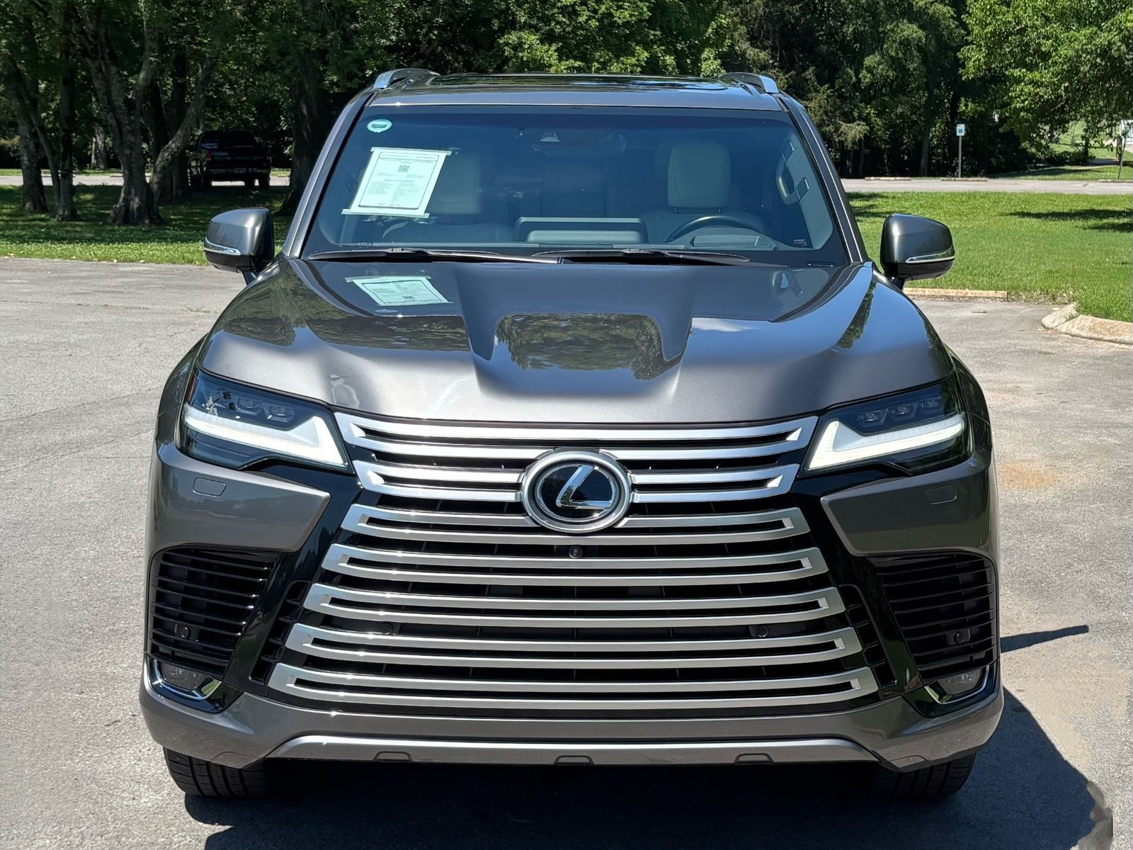 
								2022 Lexus LX 600 full									