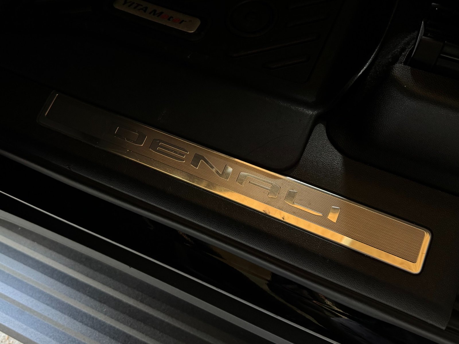 
								2022 GMC Yukon Denali full									
