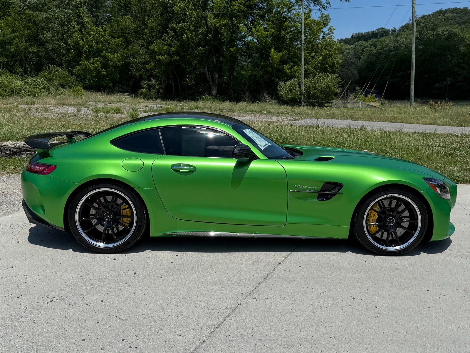 
								2018 Mercedes-Benz AMG GT R full									