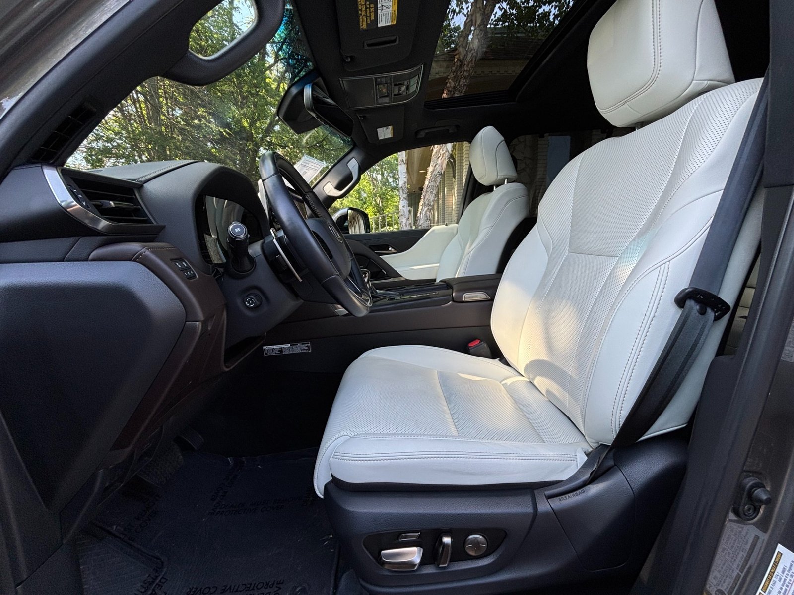 
								2022 Lexus LX 600 full									