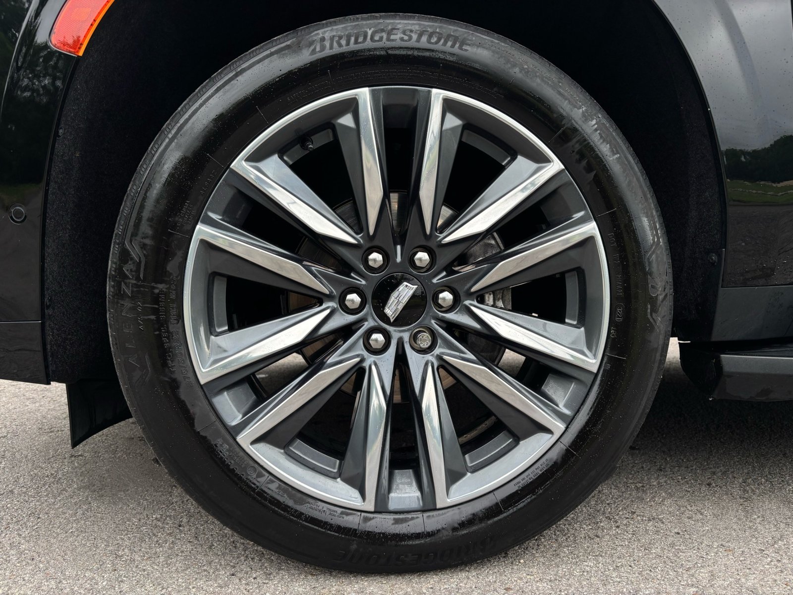 
								2022 Cadillac Escalade ESV full									