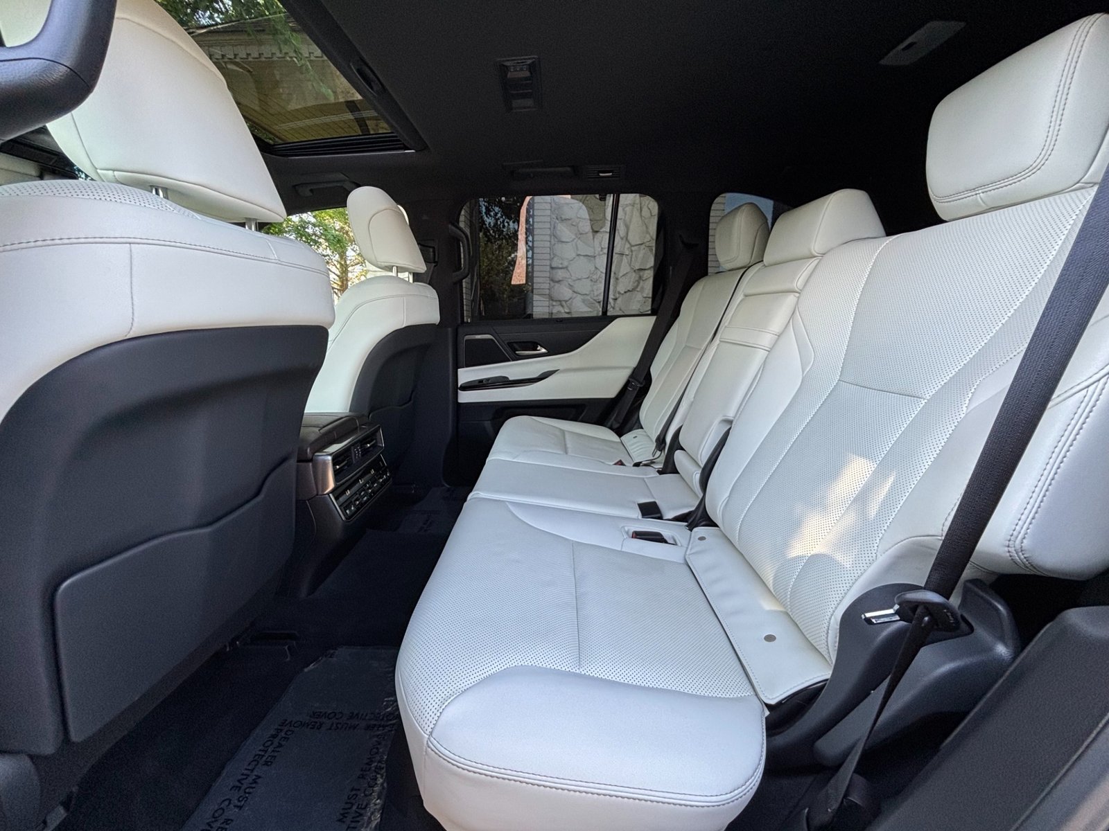 
								2022 Lexus LX 600 full									