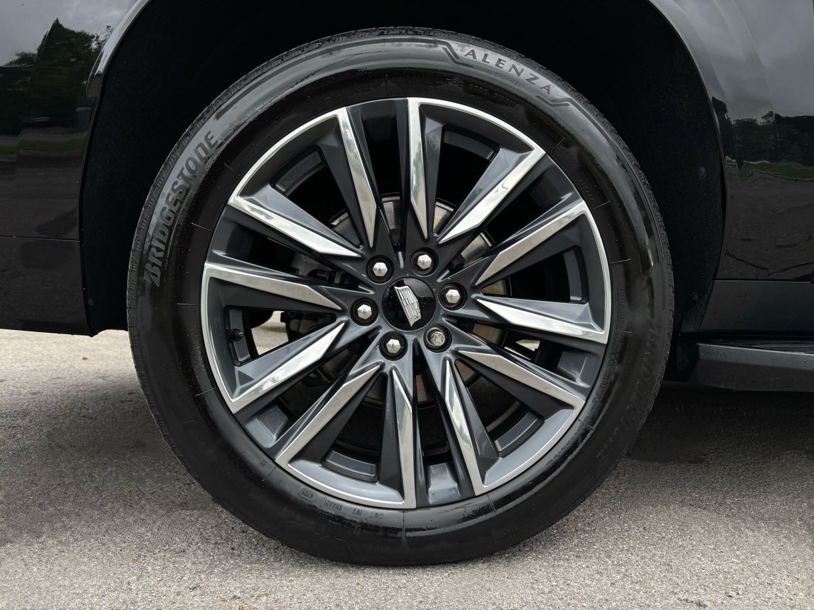 
								2022 Cadillac Escalade ESV full									