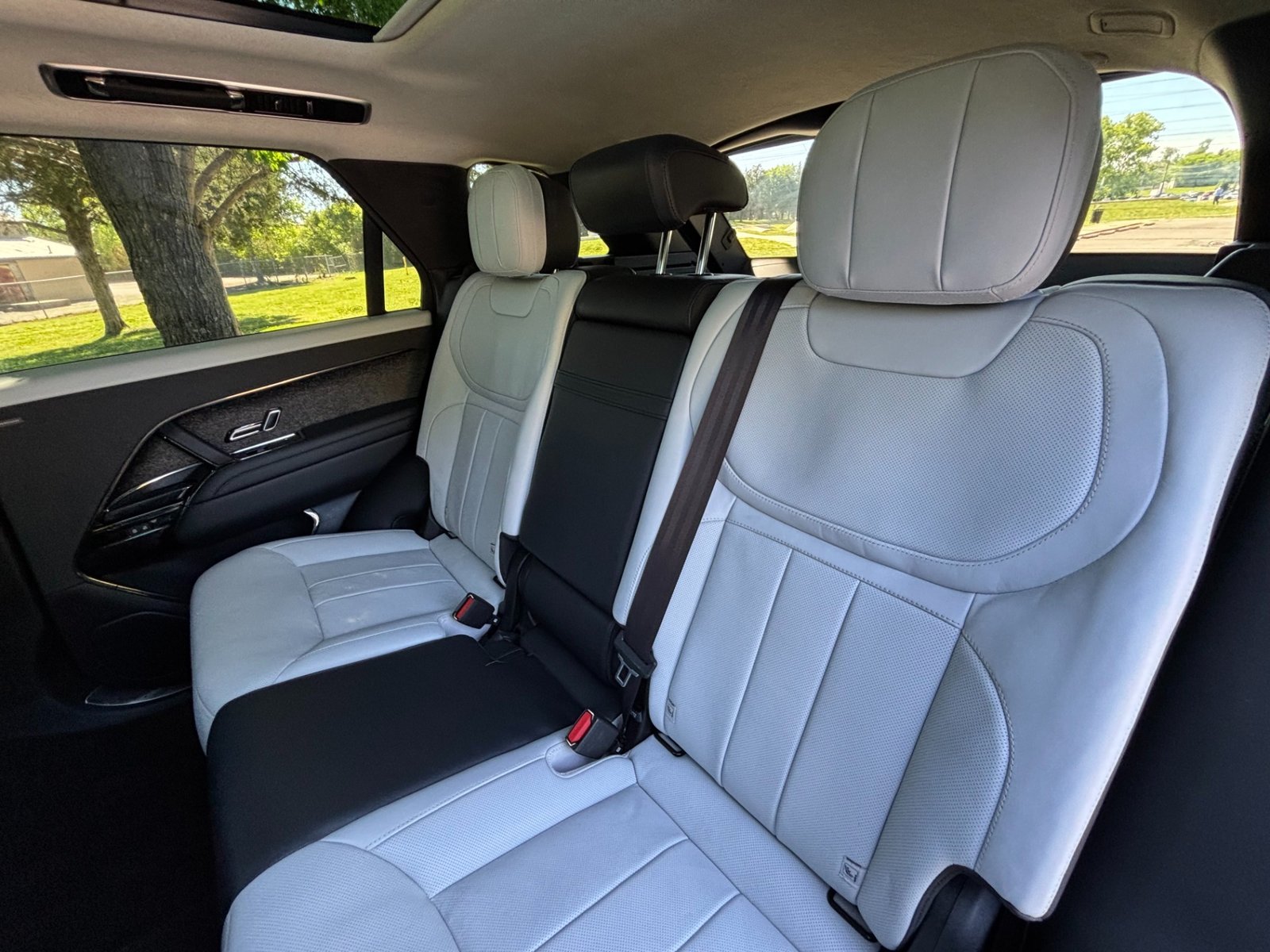 
								2023 Range Rover Sport P530 full									