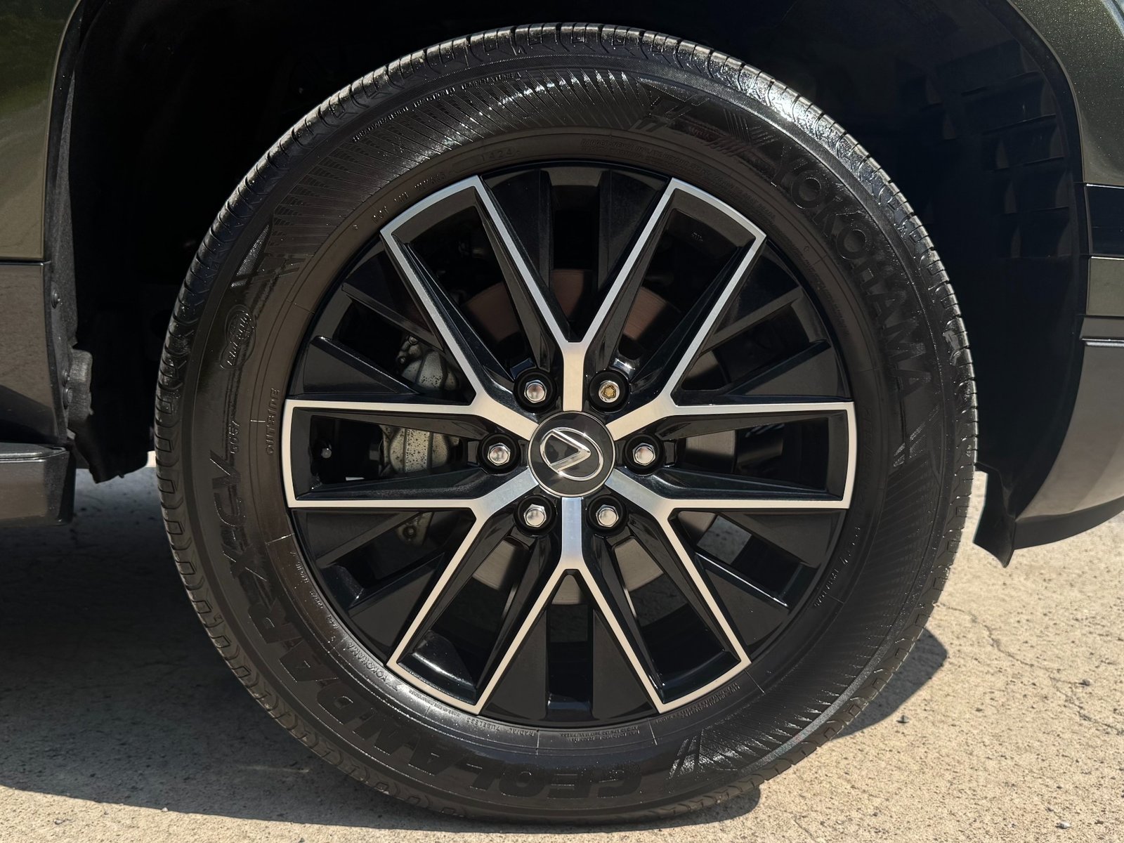 
								2024 Lexus GX 550 full									