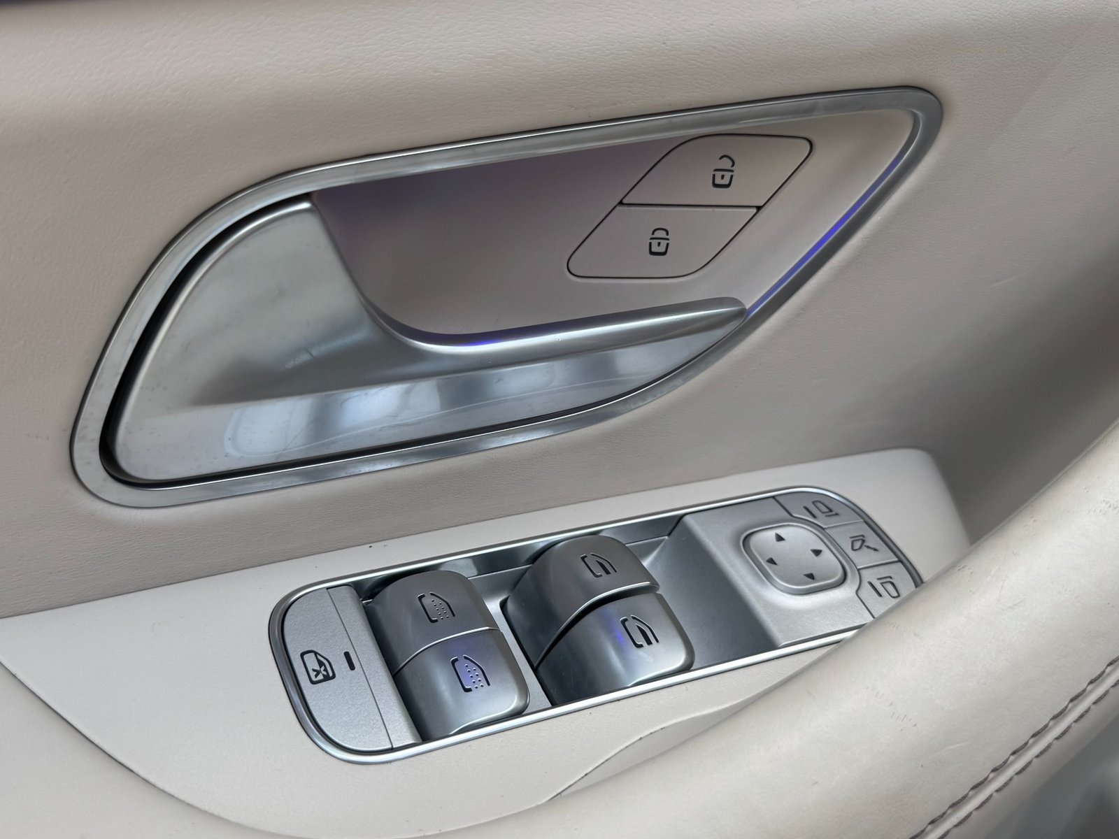 
								2023 Mercedes-Benz GLS 600 Maybach 4MATIC full									