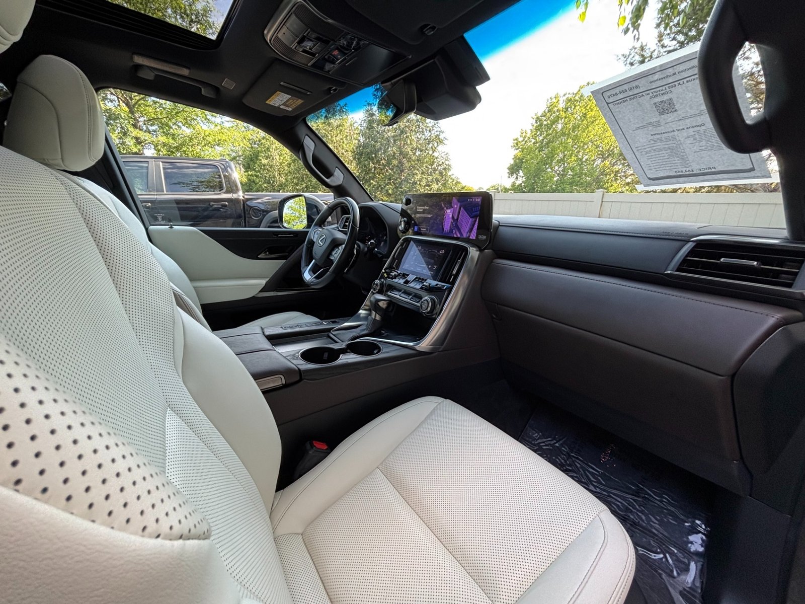 
								2022 Lexus LX 600 full									