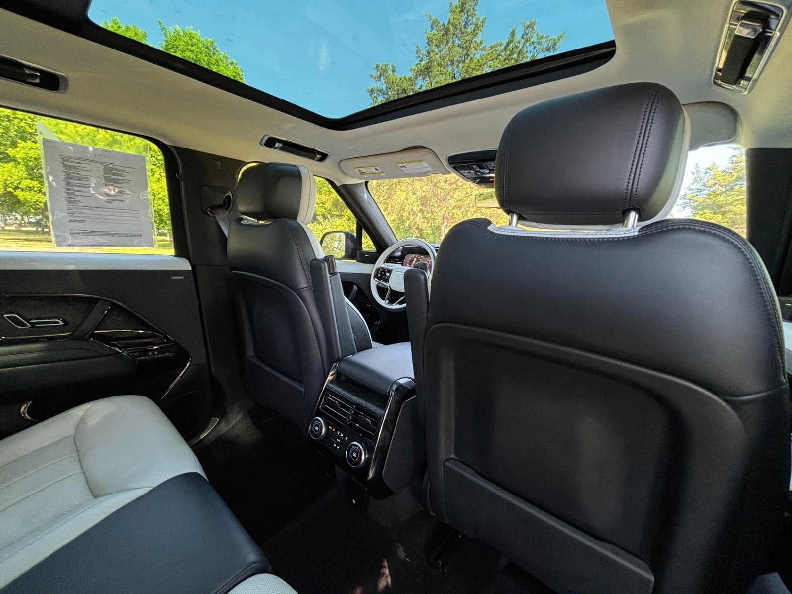
								2023 Range Rover Sport P530 full									