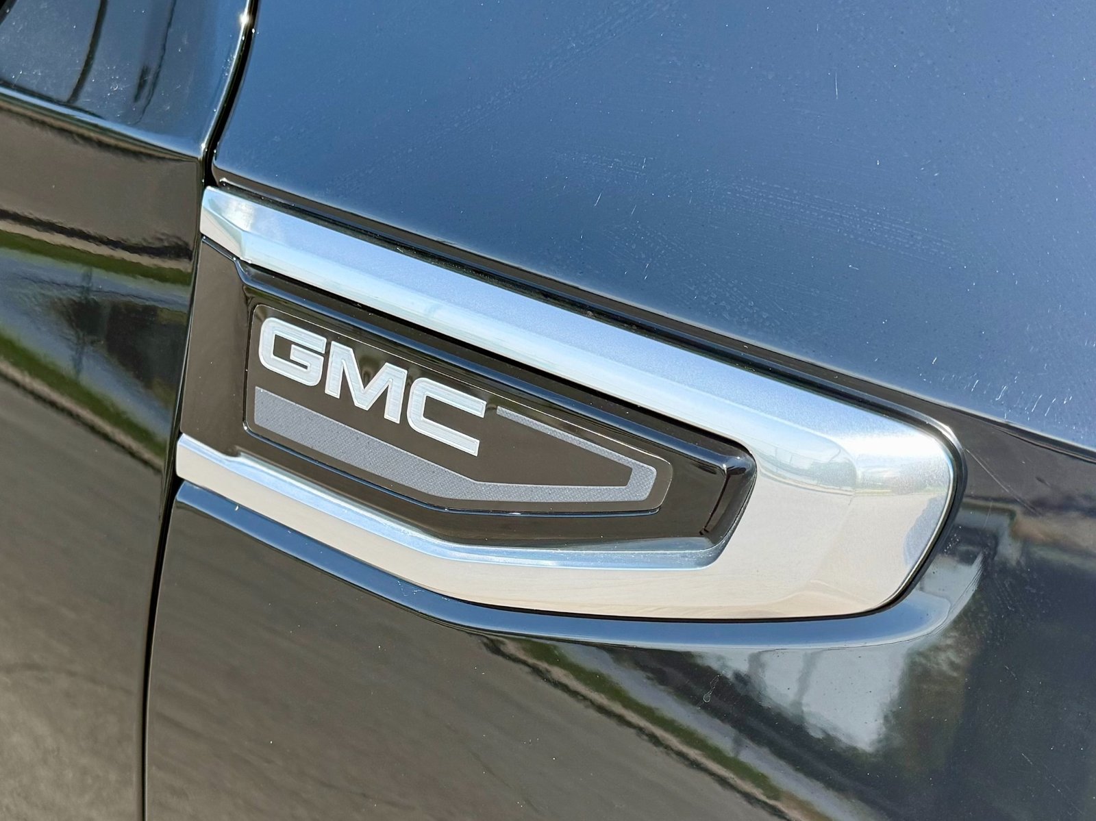 
								2022 GMC Yukon Denali full									
