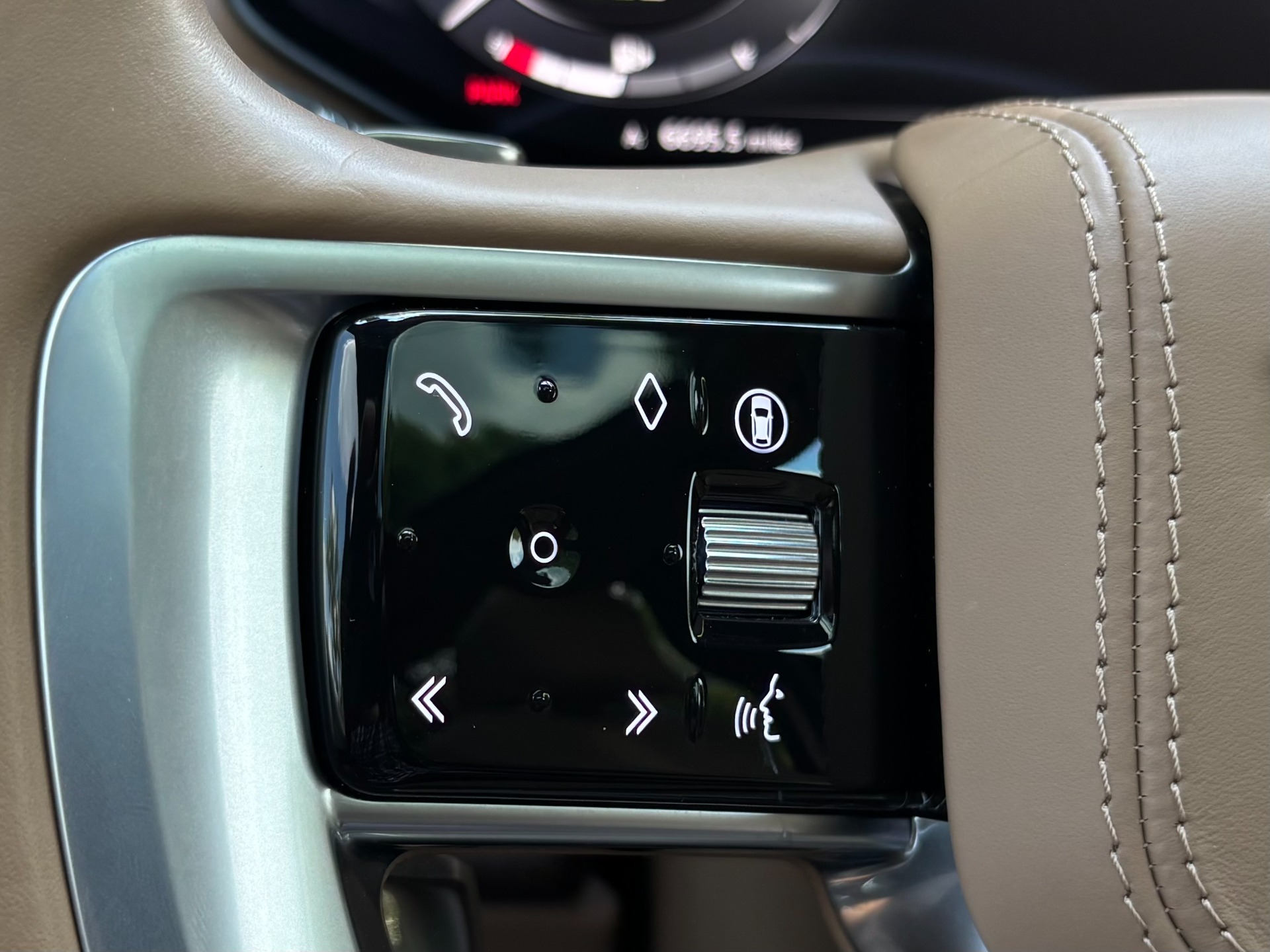 
								2024 Range Rover P530 SE full									