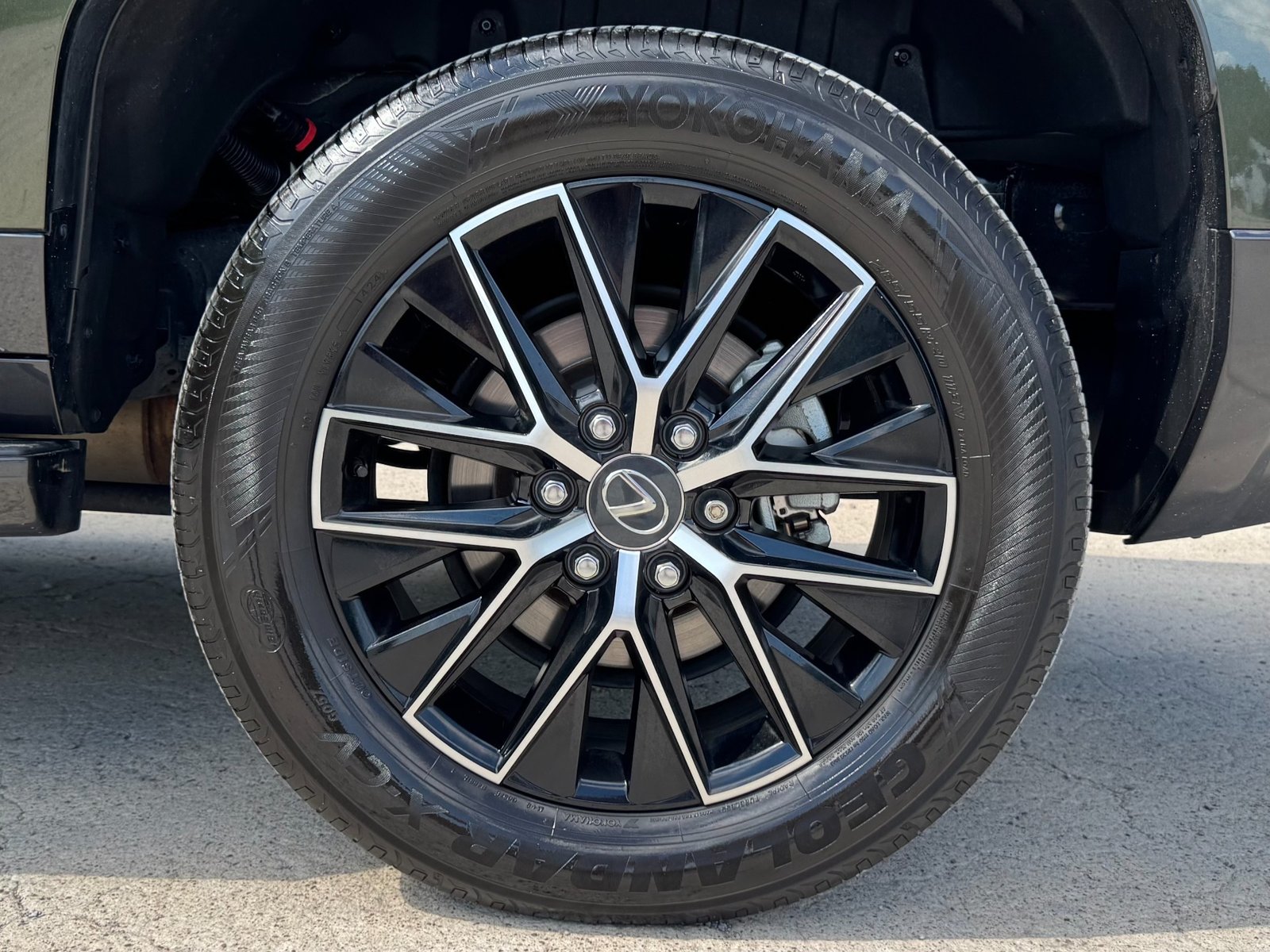 
								2024 Lexus GX 550 full									