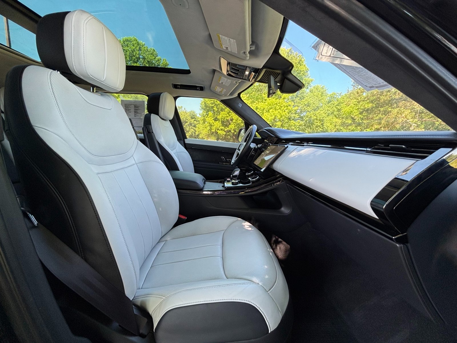 
								2023 Range Rover Sport P530 full									