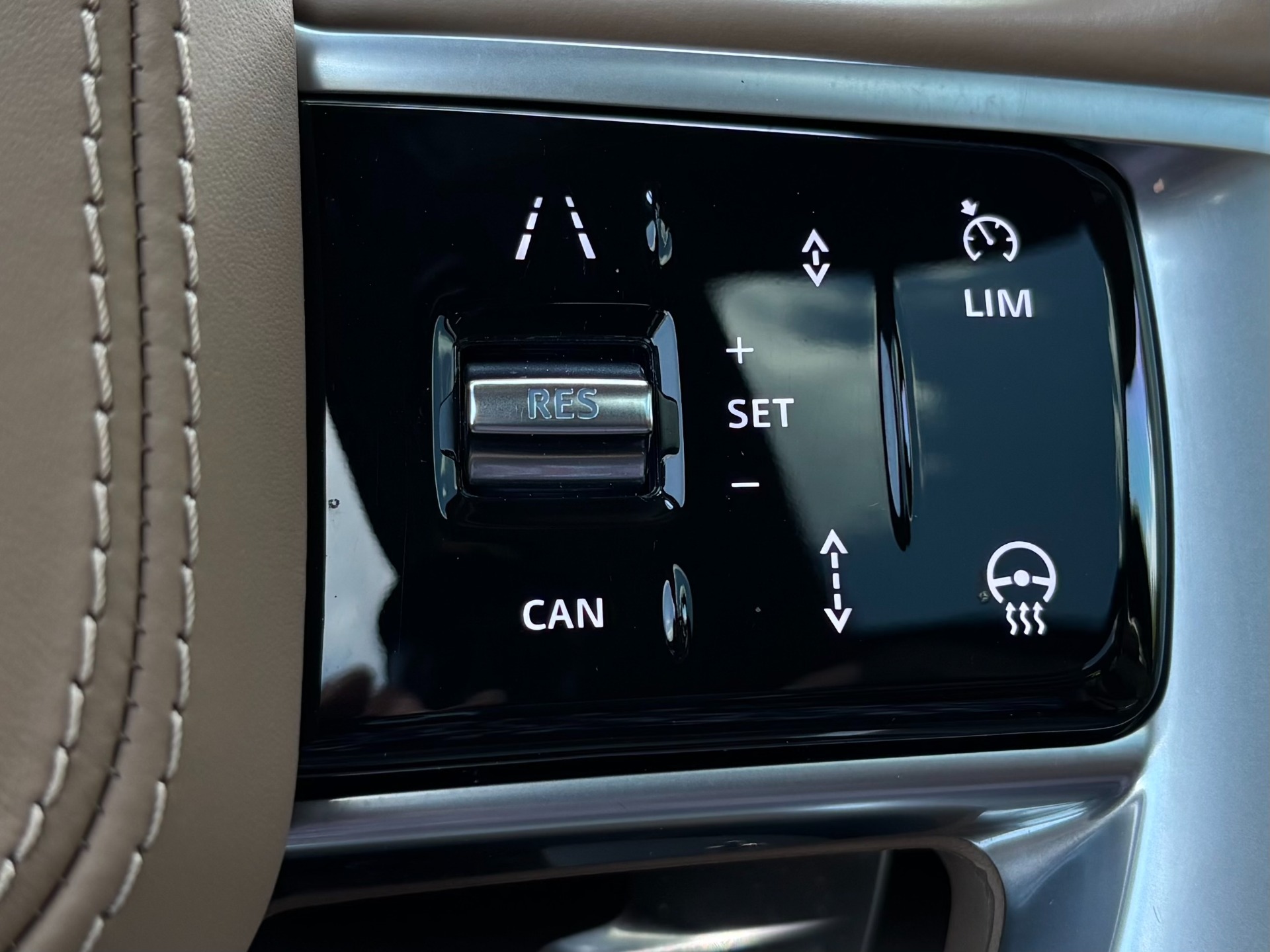 
								2024 Range Rover P530 SE full									