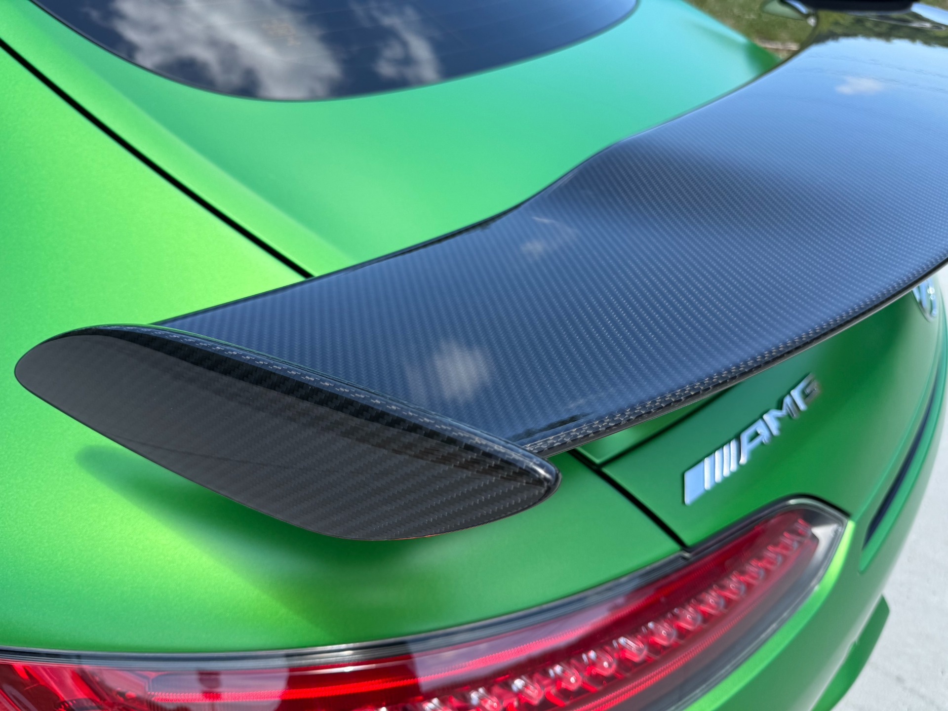 
								2018 Mercedes-Benz AMG GT R full									