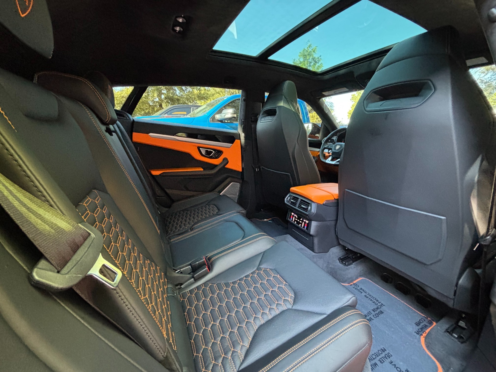 
								2021 Lamborghini Urus full									